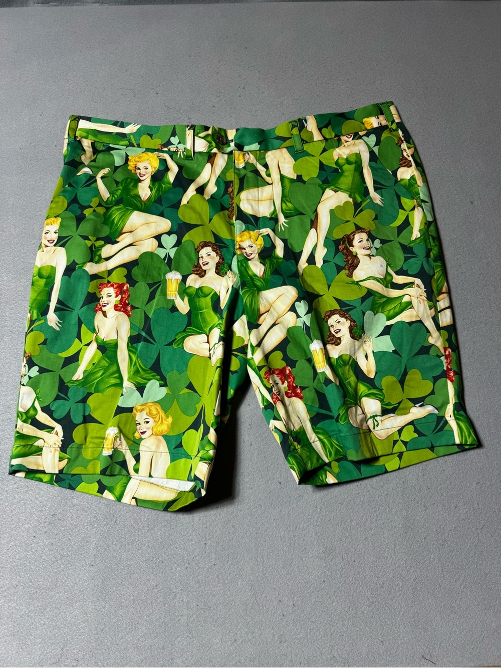 Loud Mouth Pinup Girl St. Patrick’s Day Men’sIrish Beer Shorts Size 42